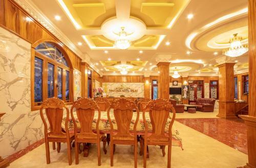 Dinh Loan Hotel