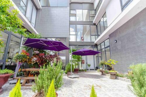?� L?t Mega Sky Hotel