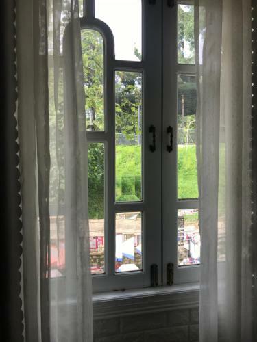 Hotel H� Linh