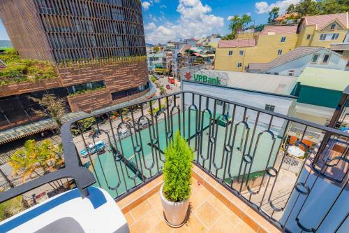 Khanh Uyen 3 Hotel