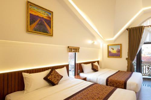 La Fleur Premium Central Apartment