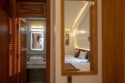La Fleur Premium Central Apartment