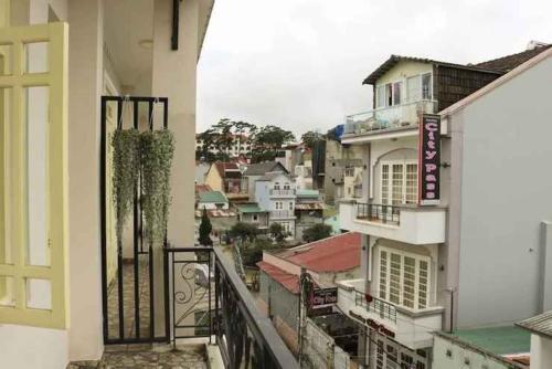 Hostal Qu?nh H??ng Homestay