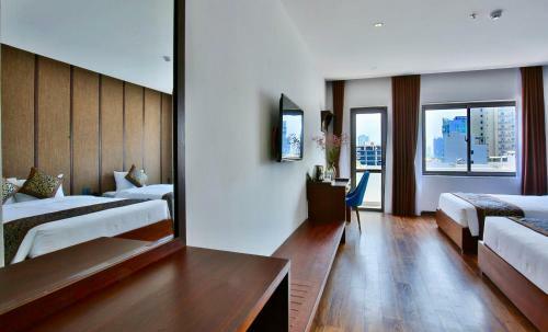 Dong Duong Hotel & Suites