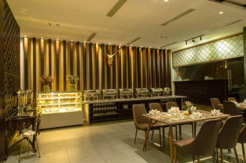 Dong Duong Hotel & Suites