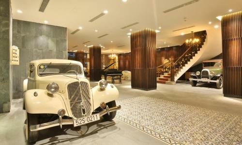 Dong Duong Hotel & Suites