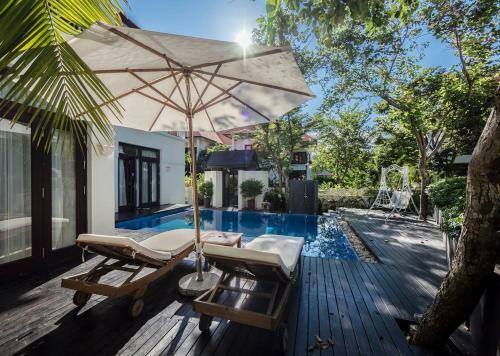 Emblemsea Furama Da Nang Beach Villa