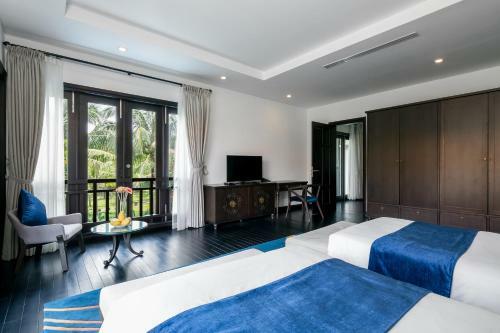 Emblemsea Furama Da Nang Beach Villa