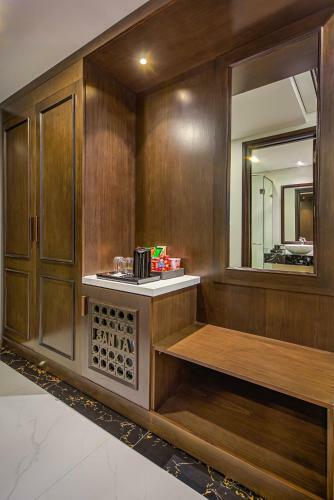 Santa Luxury Hotel
