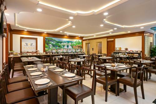 Santa Luxury Hotel