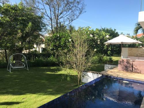 Villas 3 Bedrooms At Da Nang Beach