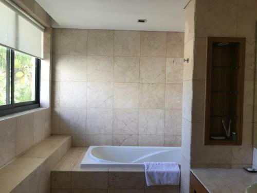 Villas 3 Bedrooms At Da Nang Beach