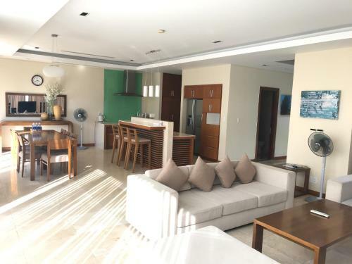 Villas 3 Bedrooms At Da Nang Beach