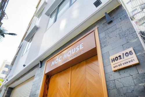 M?c House 2
