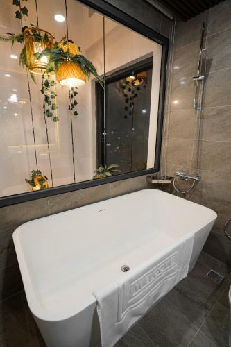 Haian Riverfront Hotel Da Nang