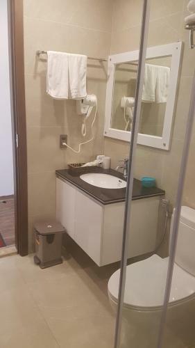 V Apartment & Hotel
