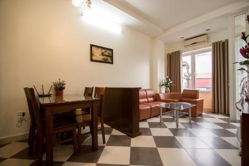 Hotel Reddoorz Plus Near Benh Vien 108