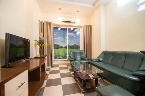 Hotel Reddoorz Plus Near Benh Vien 108