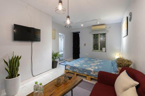 Hanoi Hola House