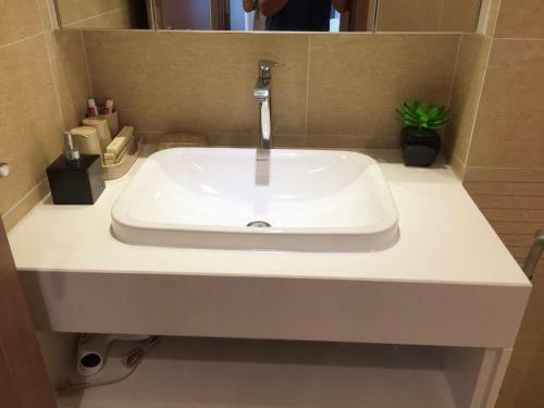 Bayhomes Metropolis Serviced Apartment