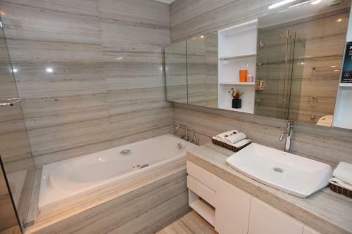Hnc Premier Hotel & Residences