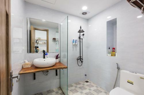 Hostal 6 Le Thanh Tong Building