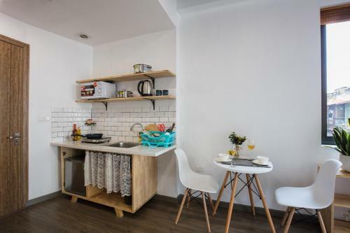 Hostal 6 Le Thanh Tong Building