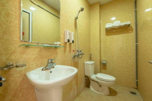 Oyo 417 Truong Son Hotel