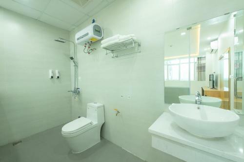 Oyo 417 Truong Son Hotel