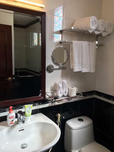 A25 Hotel - 15 Tr?n Qu?c To?n