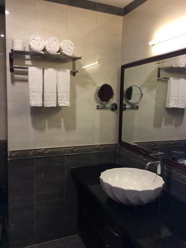 A25 Hotel - 15 Tr?n Qu?c To?n