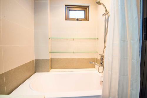 Apartamento 22housing 60 Linh Lang