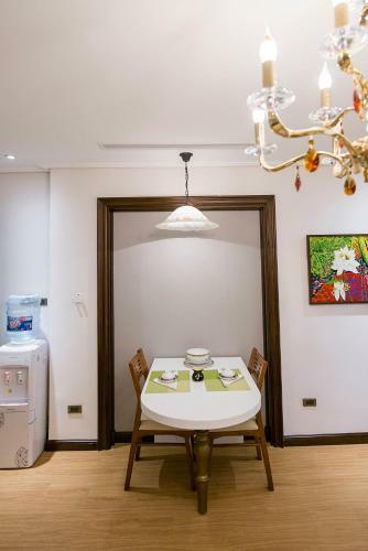 Hong Gia Tue Apartment
