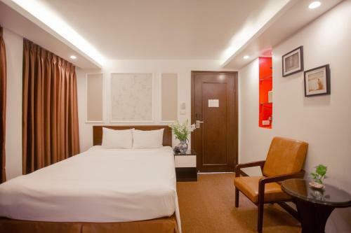 Dinh Hotel