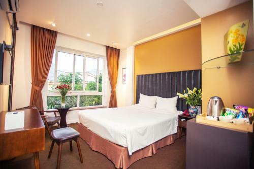 Dinh Hotel