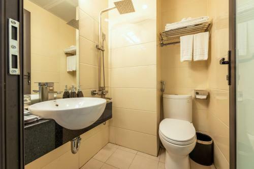 Westlake Tay Ho Hotel 696 L?c Long Qu�n