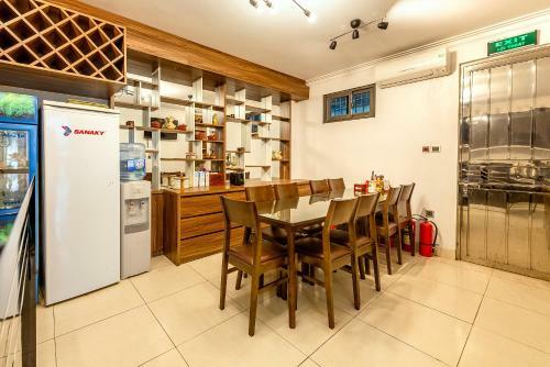 Westlake Tay Ho Hotel 696 L?c Long Qu�n