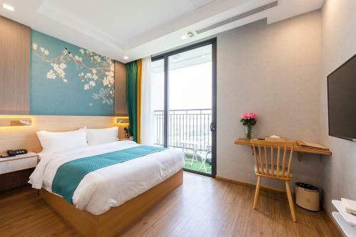 V-one Hotel