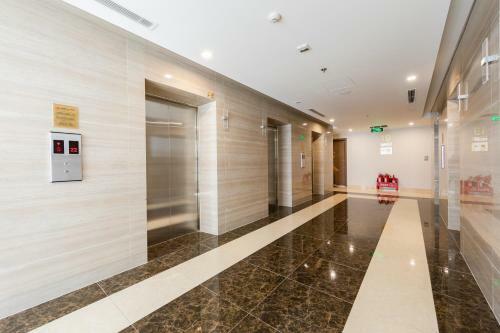 V-one Hotel