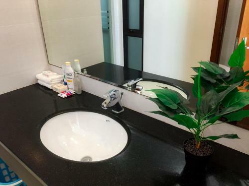 Hb Service Apartment