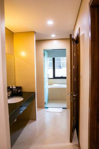 Hb Service Apartment