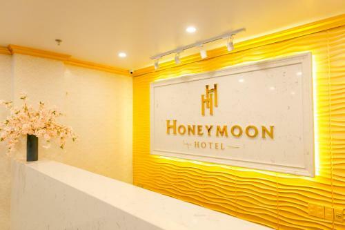 Honeymoon Hotel And Apartment