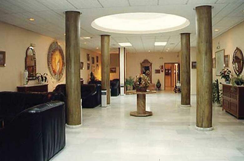 Hotel Serrano