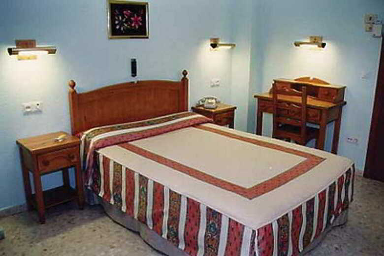 Hotel Serrano