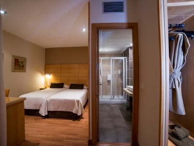 Hotel Serrano