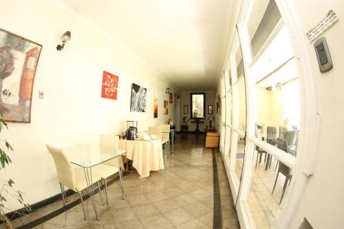 Albergue Hostal Del Cerro