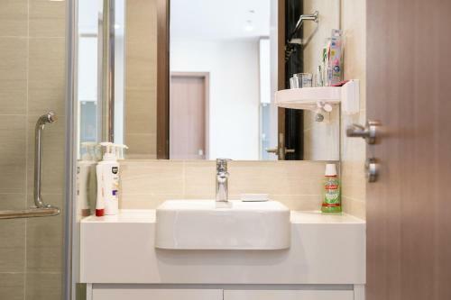Luxury Apartment Vinhomes Skylake