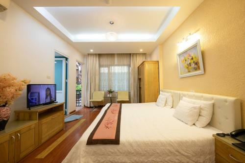 Sunny Hotel