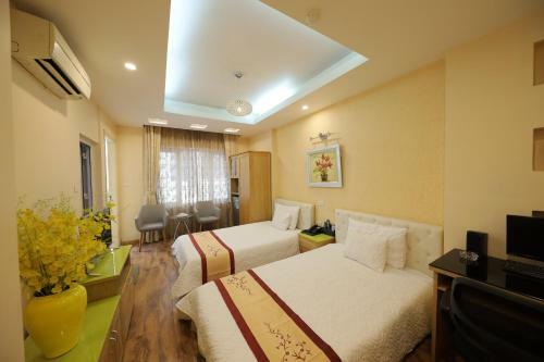 Sunny Hotel