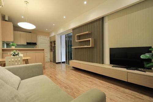 Gennie House 2